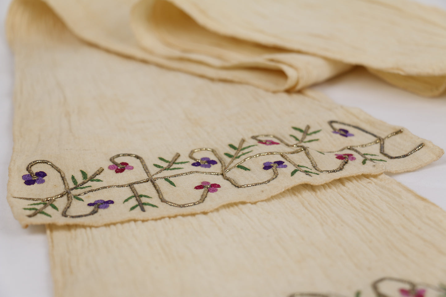 Ottoman Antique Turkish Linen textile embroidered with floral patterns in silk and Gold Metallic thread (Late 19th Century)