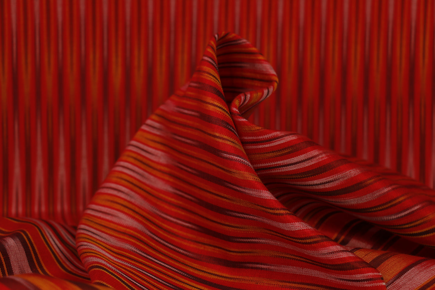 Red Pesthemal Ikat Motif Kutnu Cushion