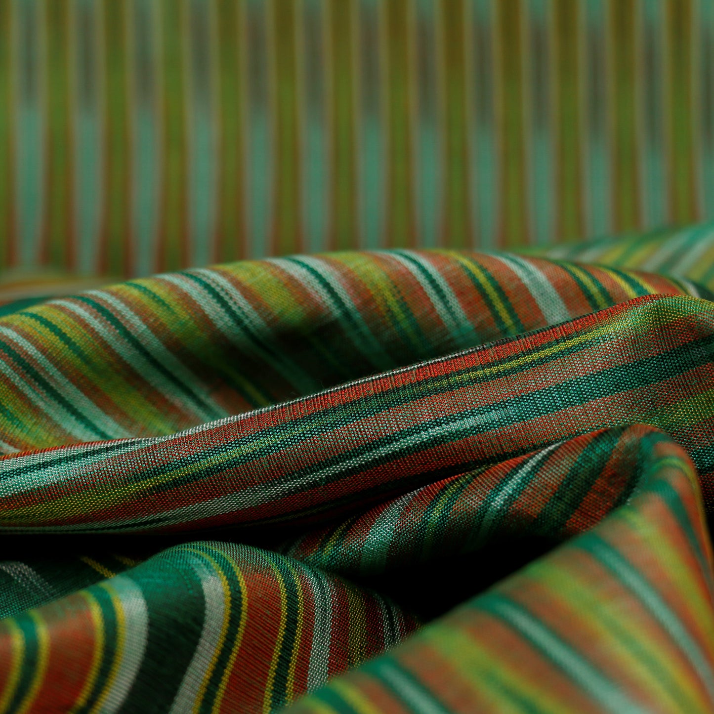 Green Pesthemal Ikat Motif Kutnu Cushion