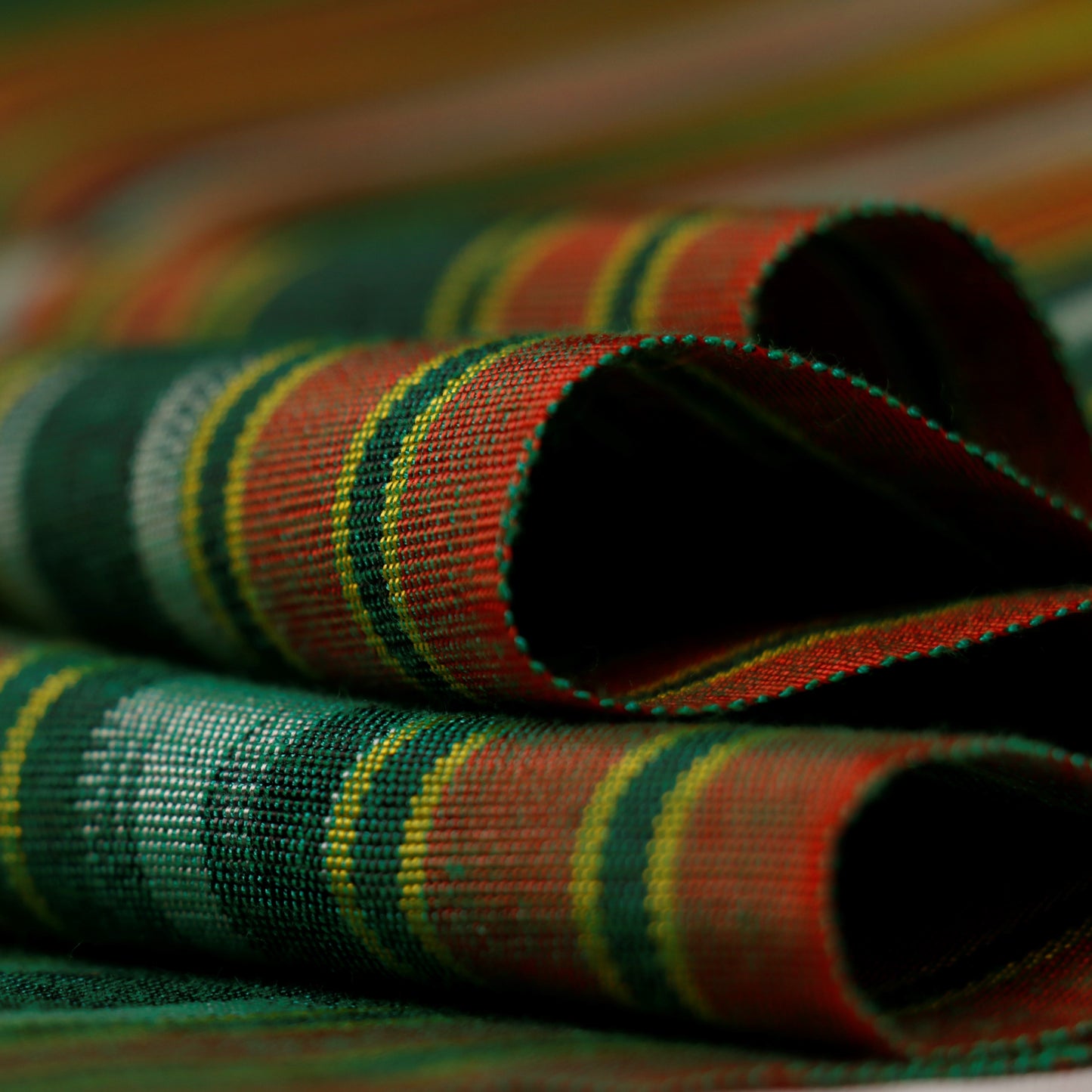 Green Pesthemal Ikat Motif Kutnu Cushion